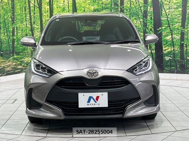 Toyota YARIS 2023-06 8629987-13
