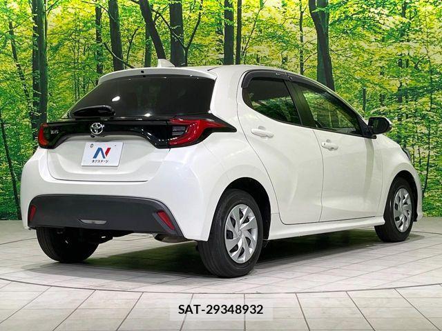 Toyota YARIS 2021-12 8630001-16