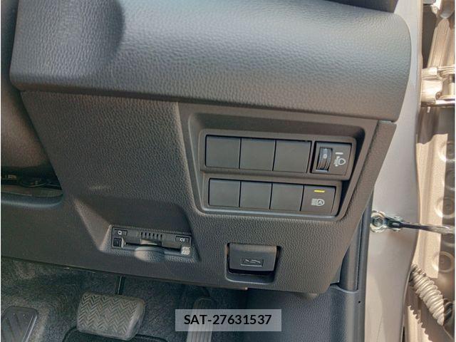 Toyota YARIS 2025-11 8629990-12