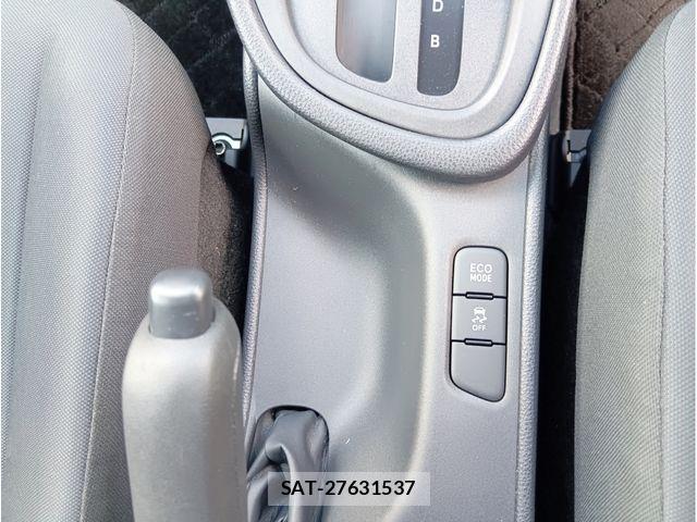 Toyota YARIS 2025-11 8629990-16