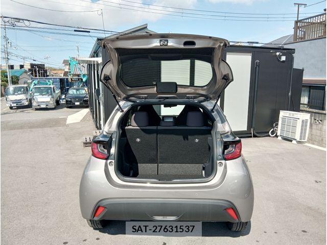 Toyota YARIS 2025-11 8629990-21