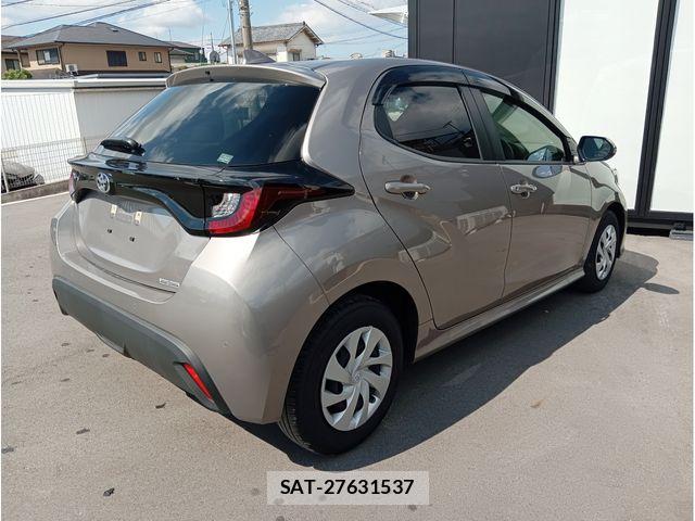 Toyota YARIS 2025-11 8629990-4