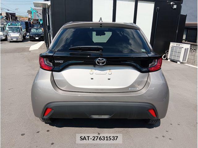 Toyota YARIS 2025-11 8629990-5