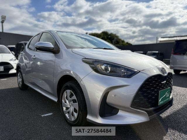 Toyota YARIS 2024-08 8629999-11