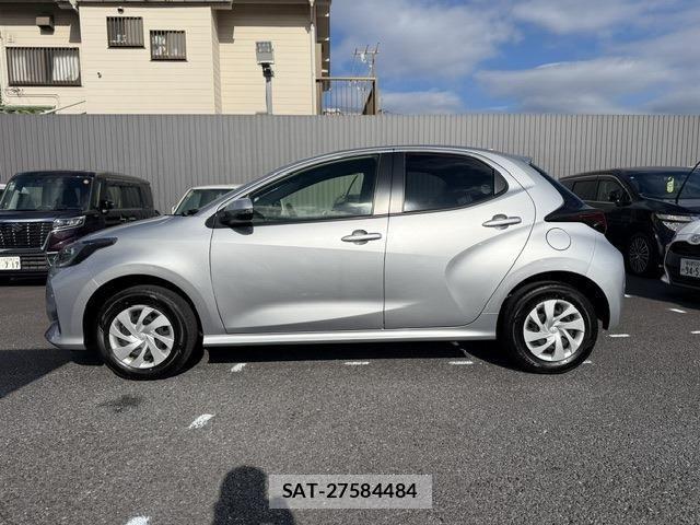 Toyota YARIS 2024-08 8629999-18