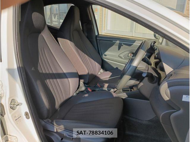 Toyota YARIS 2021-08 8662638-5