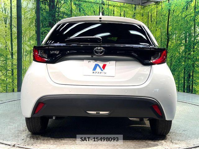 Toyota YARIS 2024-07 8662634-14
