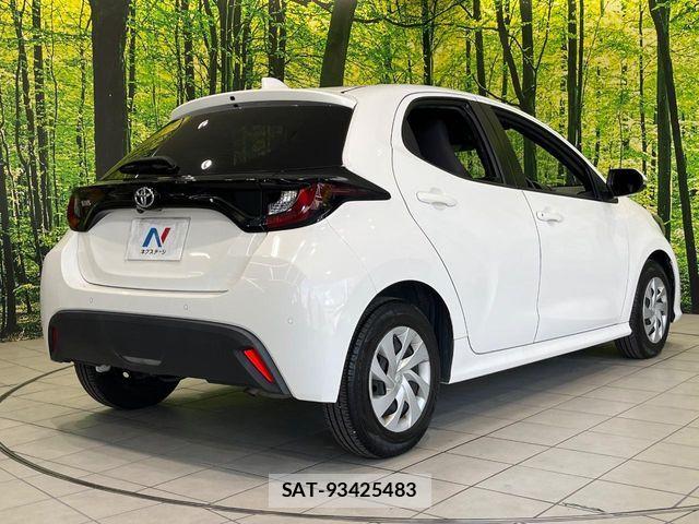 Toyota YARIS 2021-07 8662637-16
