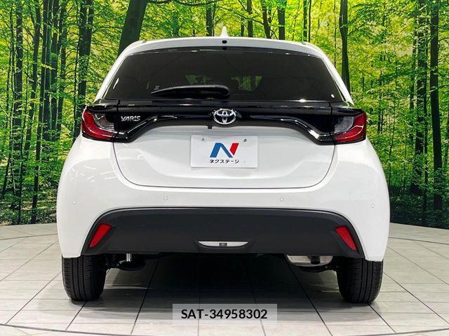 Toyota YARIS 2023-03 8687002-14