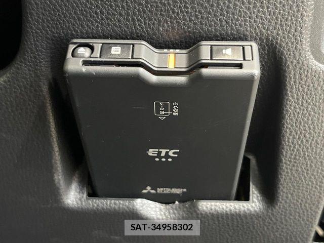 Toyota YARIS 2023-03 8687002-5
