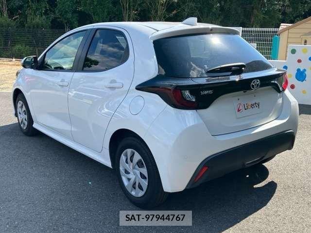 Toyota YARIS 2021-07 8687006-17