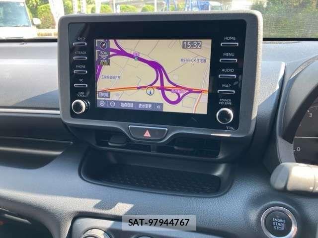 Toyota YARIS 2021-07 8687006-2