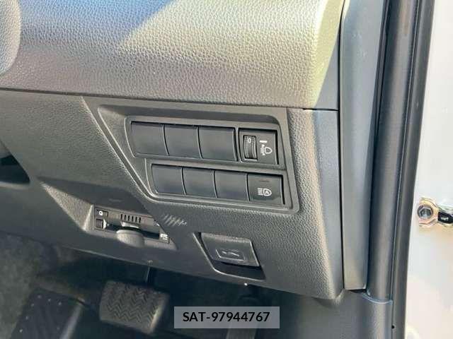 Toyota YARIS 2021-07 8687006-6