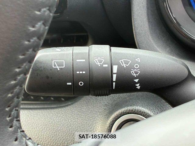 Toyota YARIS 2020-05 8687001-10
