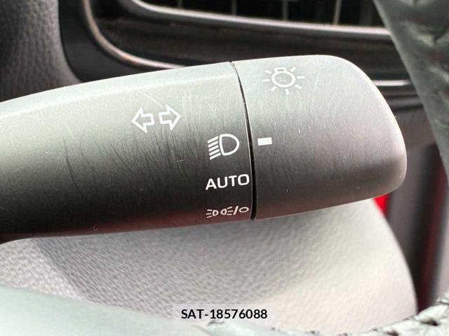 Toyota YARIS 2020-05 8687001-11