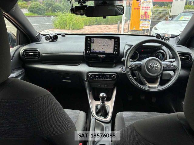 Toyota YARIS 2020-05 8687001-1