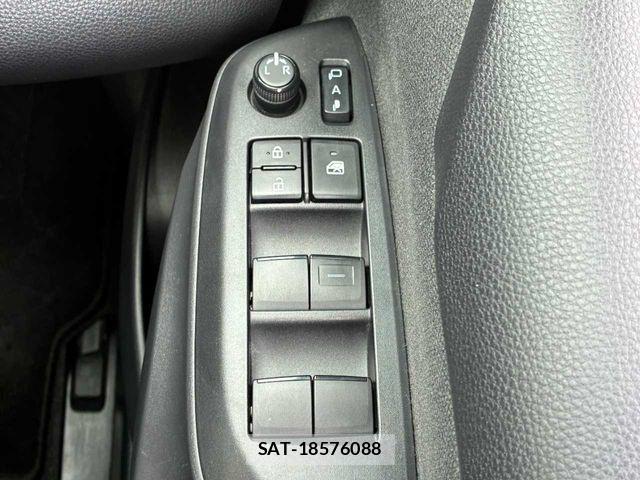 Toyota YARIS 2020-05 8687001-21