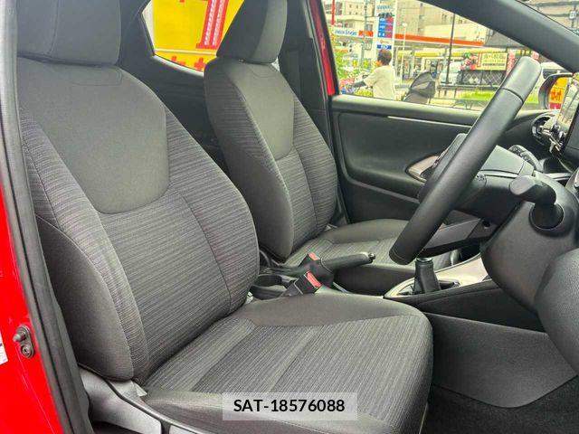 Toyota YARIS 2020-05 8687001-23