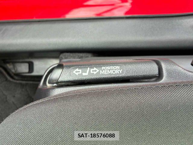 Toyota YARIS 2020-05 8687001-25