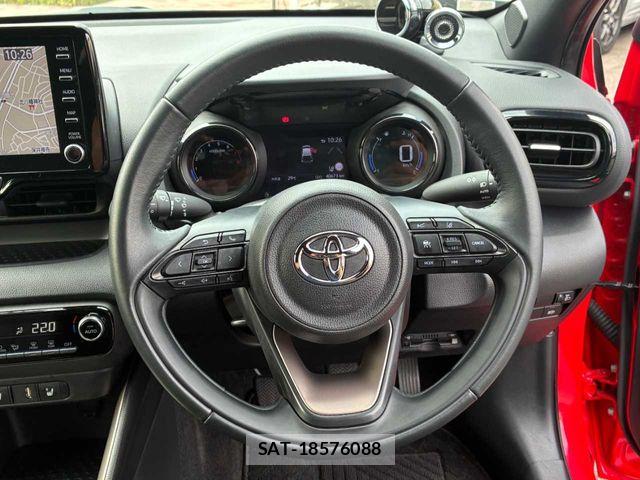 Toyota YARIS 2020-05 8687001-7