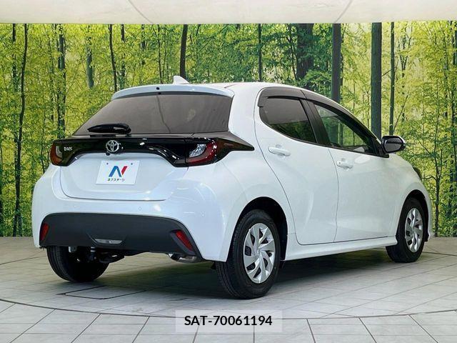 Toyota YARIS 2024-05 8747081-16