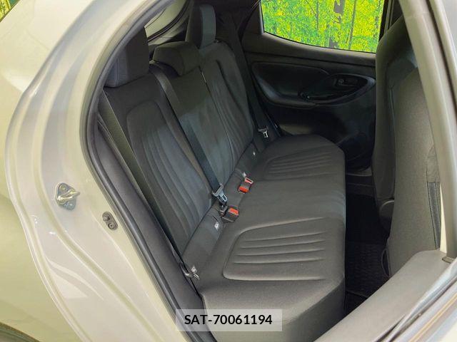 Toyota YARIS 2024-05 8747081-8