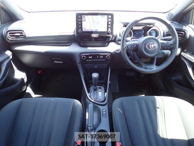 Toyota YARIS 2021-07 8747085-1