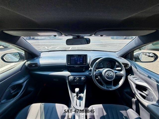 Toyota YARIS 2022-03 8747086-1