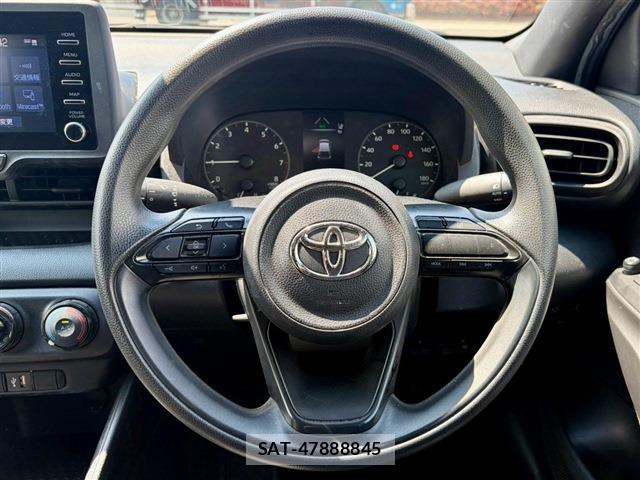 Toyota YARIS 2022-03 8747086-3