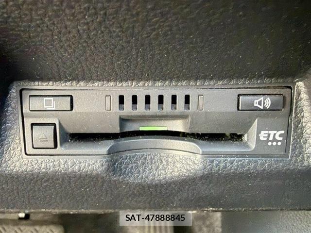 Toyota YARIS 2022-03 8747086-8