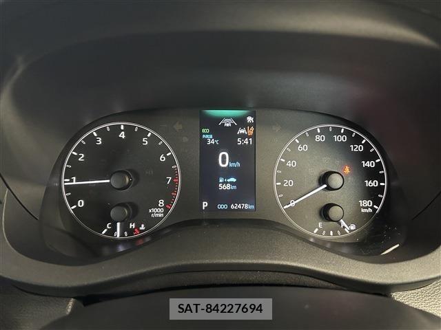 Toyota YARIS 2024-08 8747087-16