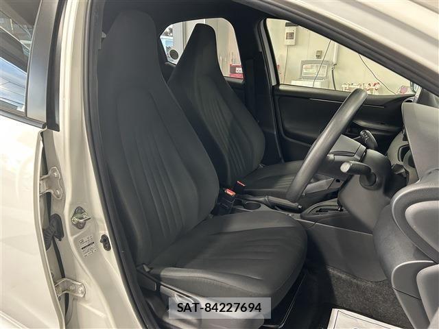 Toyota YARIS 2024-08 8747087-23