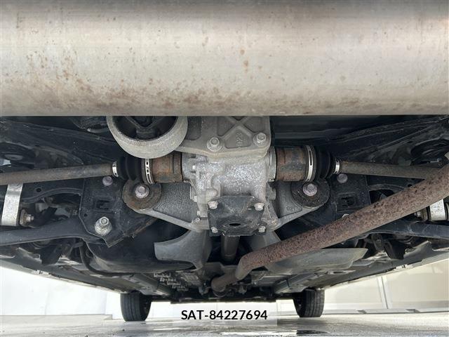 Toyota YARIS 2024-08 8747087-28
