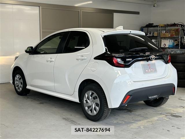 Toyota YARIS 2024-08 8747087-6