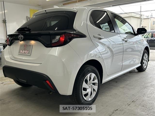 Toyota YARIS 2024-12 8747082-4