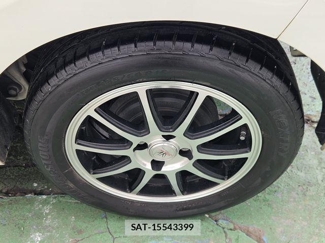 Toyota YARIS 2021-03 8747088-12