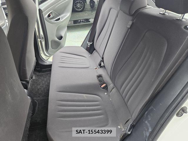Toyota YARIS 2021-03 8747088-18