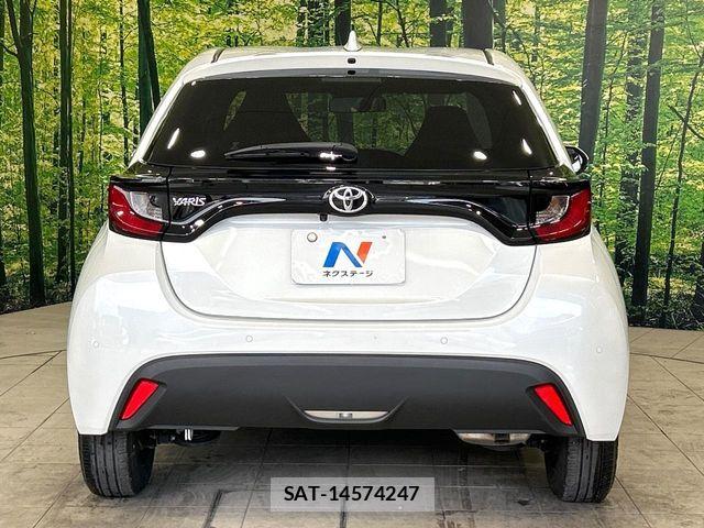 Toyota YARIS 2024-07 8747083-14