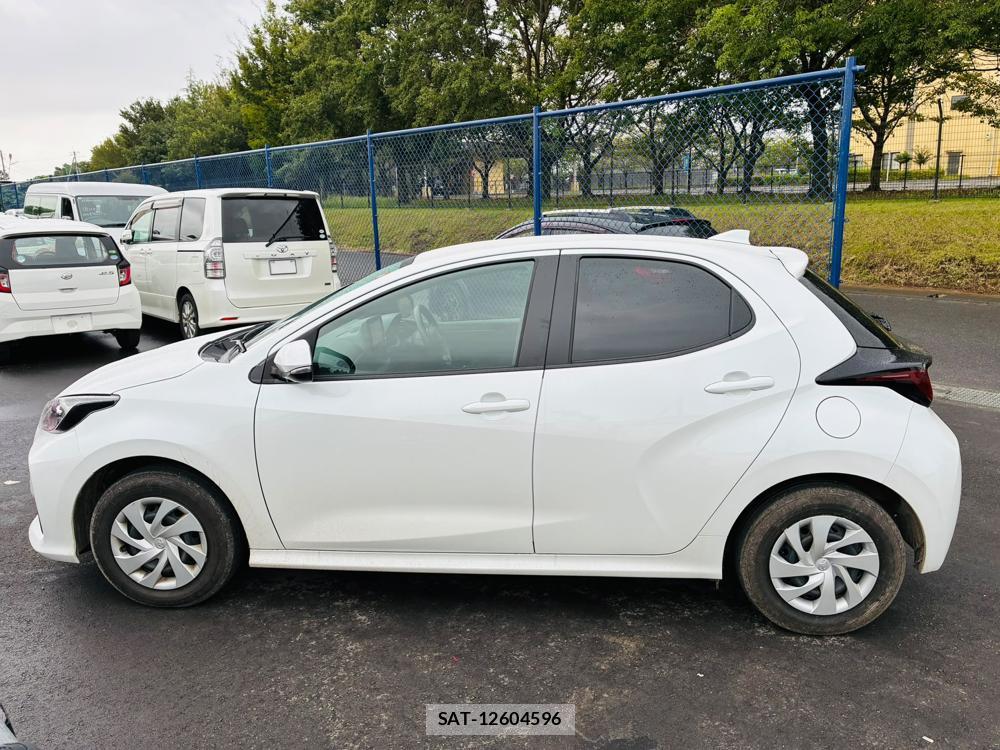 Toyota YARIS 2025-08 8684899-1