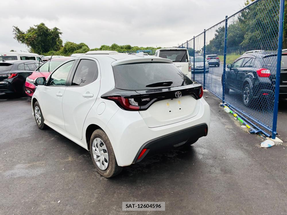 Toyota YARIS 2025-08 8684899-2