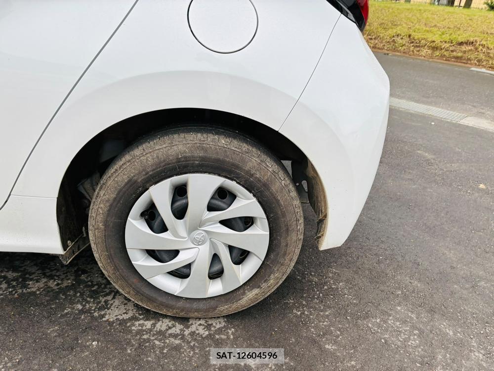 Toyota YARIS 2025-08 8684899-29