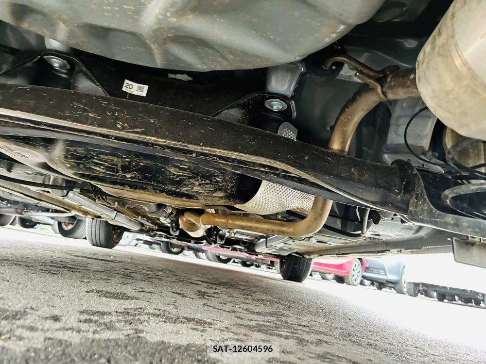 Toyota YARIS 2025-08 8684899-35