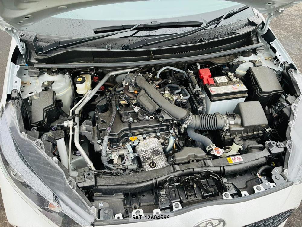 Toyota YARIS 2025-08 8684899-37