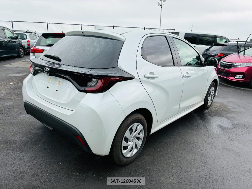 Toyota YARIS 2025-08 8684899-4