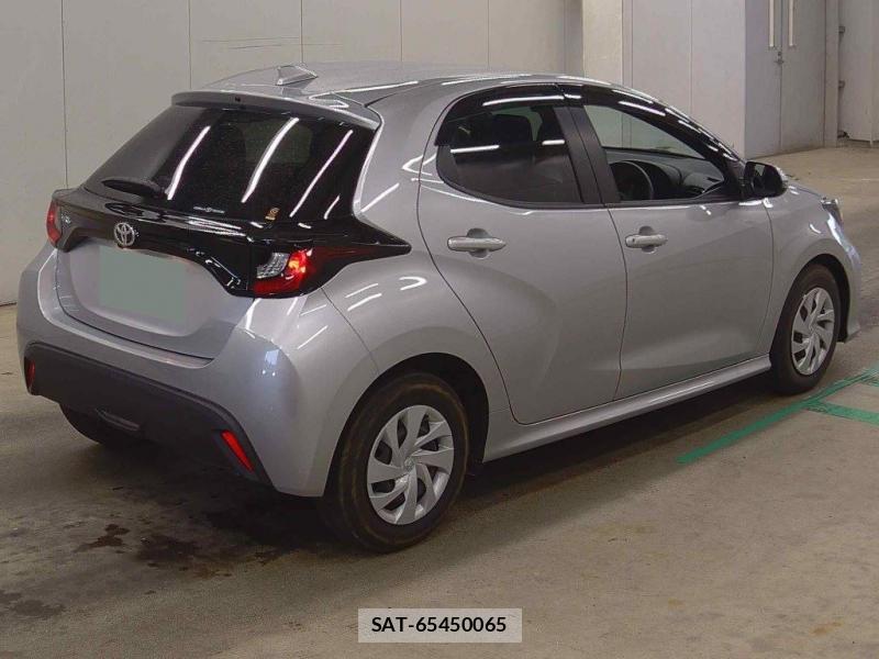 Toyota YARIS 2025-06 8779320-1