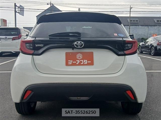 Toyota YARIS 2020-04 8798022-9