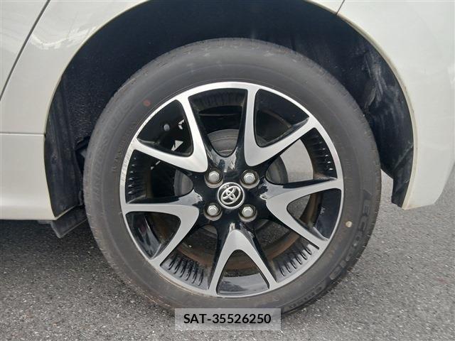 Toyota YARIS 2020-04 8798022-13