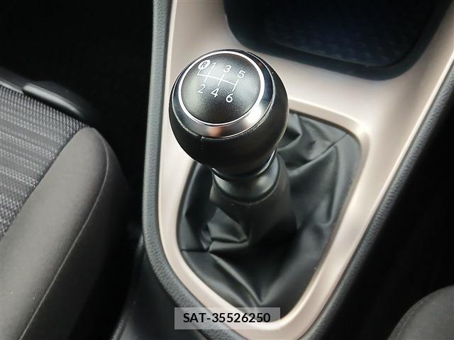 Toyota YARIS 2020-04 8798022-1