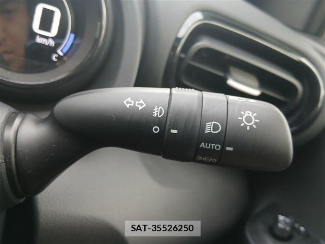 Toyota YARIS 2020-04 8798022-28