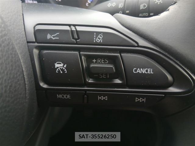 Toyota YARIS 2020-04 8798022-5
